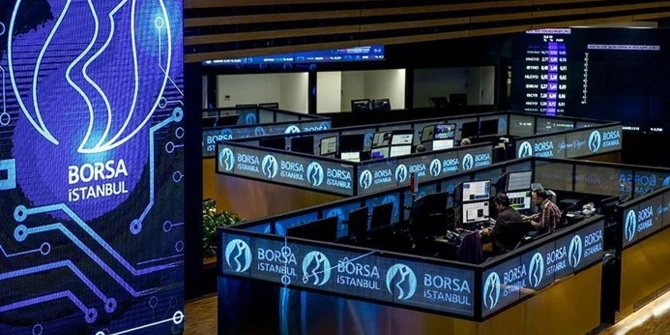 Borsa yatırımcısı hisse fiyatlarının düşmesi sonucu hüsran yaşıyor